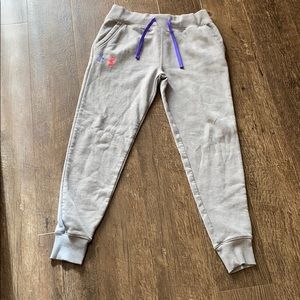 Light gray girl’s Under Armour sweatpants
